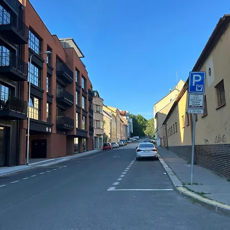 5, Garden Lofts, Parkovani V Dome